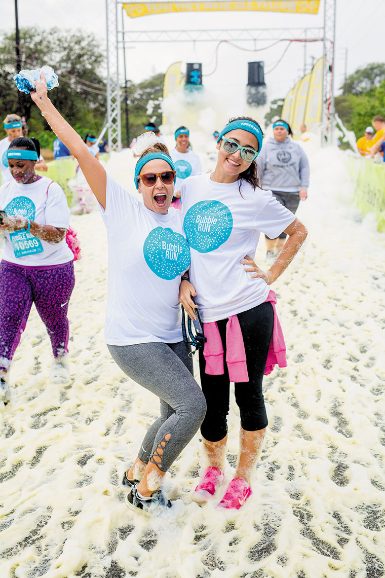Honolulu Street Pulse » PICS The Bubble Run