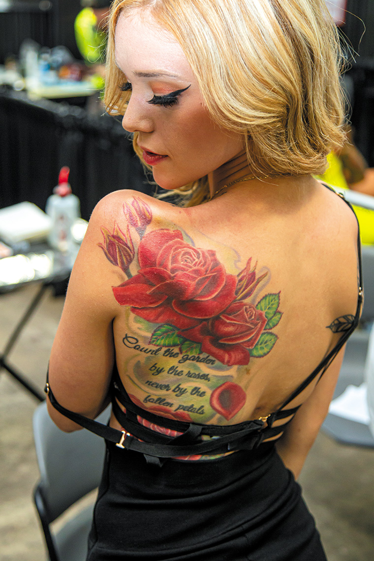 SP-tats-7-24-19-Tats-and-Tanlines-Pacific-Ink-and-Art-Expo-7-of-11